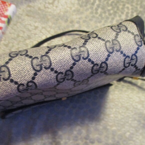 authentic gucci small crossbody blue in great shape 9x 7" approx - Picture 5 of 5